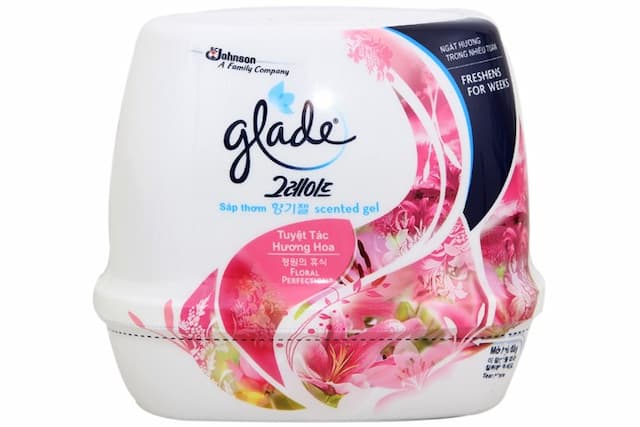 Sáp Glade hương cỏ hoa