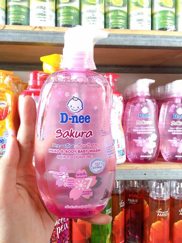 Tắm gội Dnee em bé 380ml đỏ 