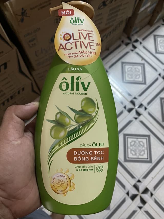 Dầu xả chai Oliv Bonh Bềnh 650g