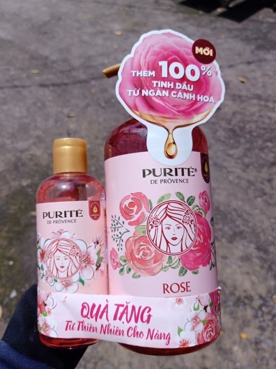 Sữa tắm 850ml hương hoa Hồng Kèm