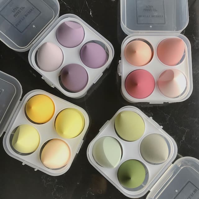 Hộp 4 Mút Tán Kem Nền