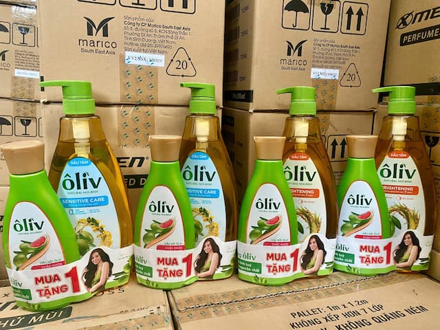 Dầu tắm oliv nguyên chất 650ml kèm